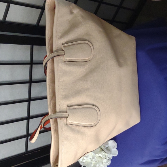 Coach Taxi Tote 💕 - Picture 4 of 11